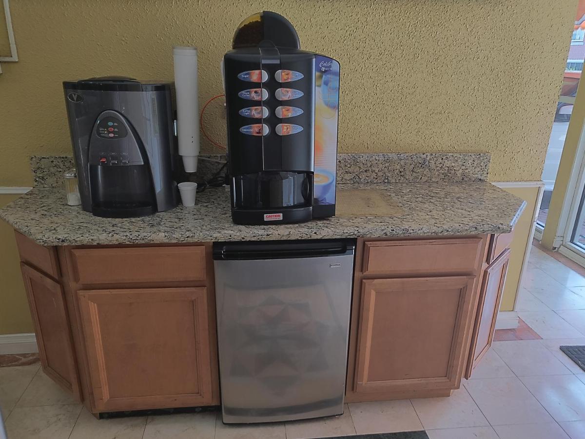 לוס אנג'לס Metropolitan Inn & Suites מראה חיצוני תמונה
