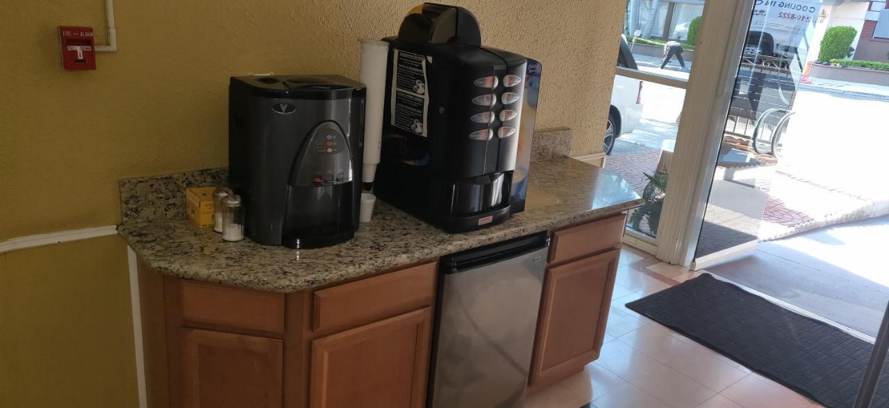 לוס אנג'לס Metropolitan Inn & Suites מראה חיצוני תמונה
