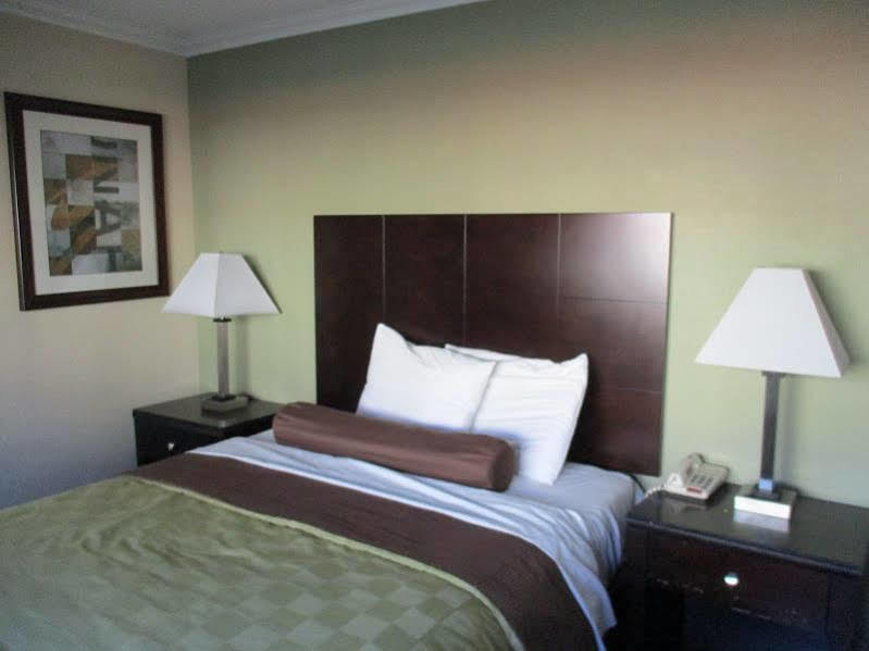 לוס אנג'לס Metropolitan Inn & Suites מראה חיצוני תמונה